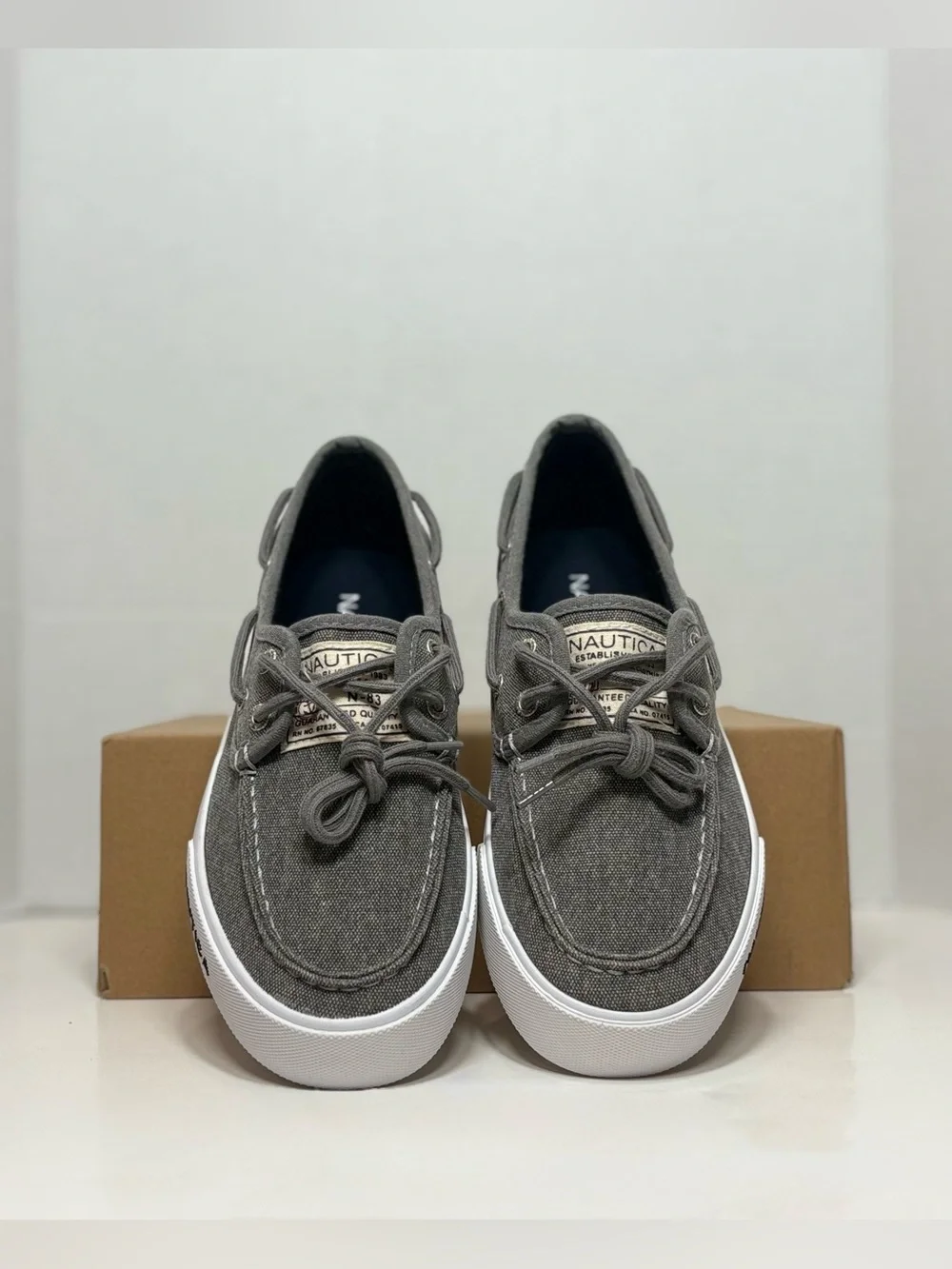 Nautica spinnaker washed Gray Canvas Deck Sneakers Men’s Boat Shoes NEW